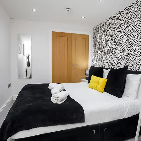 1 The Keyes- Stylish & Spacious With Free Parking *