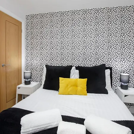 Apartamento 1 The Keyes- Stylish & Spacious With Free Parking